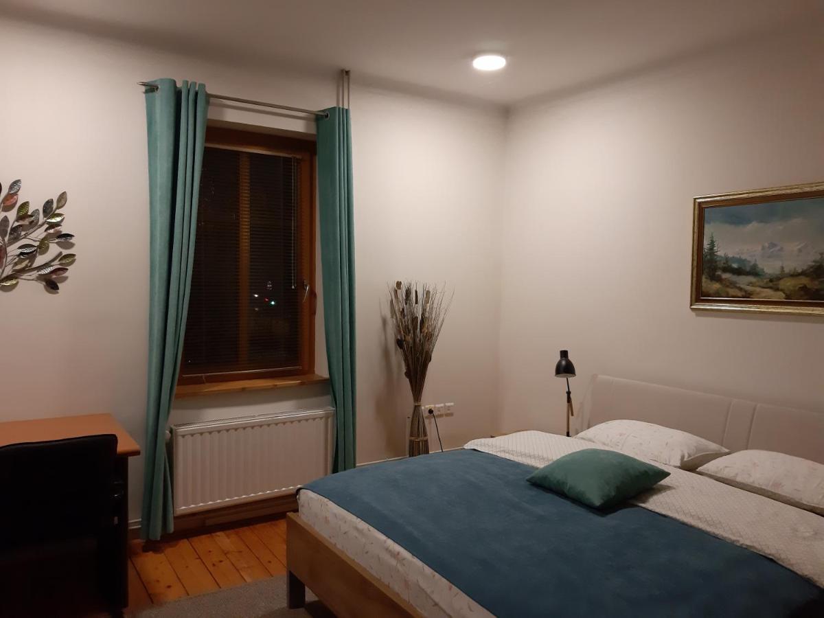 Triglav Apartment House Kranj Exteriör bild
